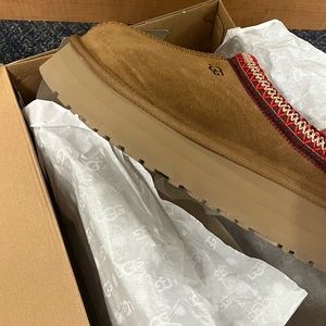 Ugg tazz platform slippers